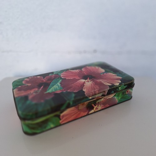 Scatola latta vintage - in,